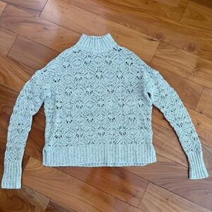 American Eagle Outfitters Light Gray Women's Cowl Sweater